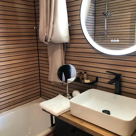 60 M2 Grand Balcon Plein Sud Arc 1950, Piscine, Sauna, Hammam Apartment *